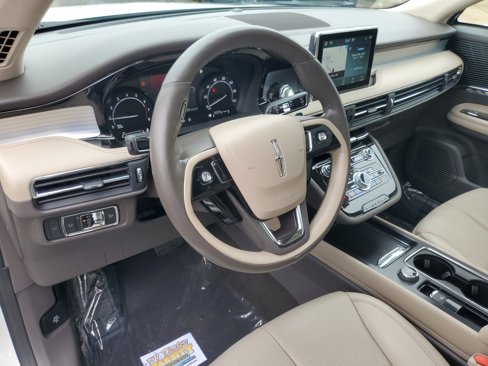 Certified 2022 Lincoln Corsair AWD w/ Premium Package image 13