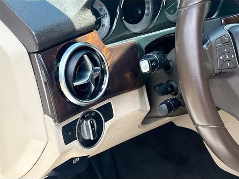 Used 2015 Mercedes-Benz GLK 350 2WD image 11