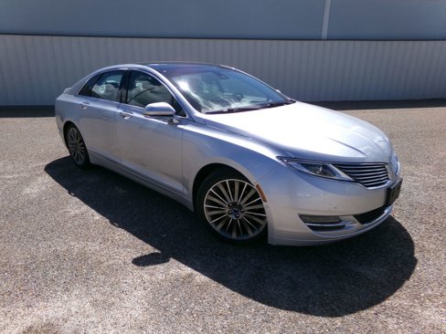 Used 2013 Lincoln MKZ image 3