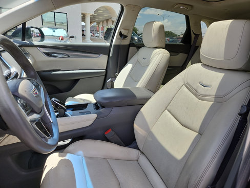 Used 2017 Cadillac XT5 Luxury image 10