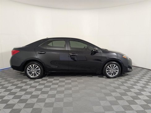 Used 2019 Toyota Corolla XLE image 23