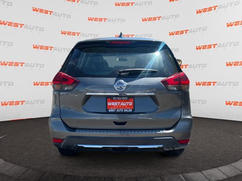 Used 2018 Nissan Rogue S image 4