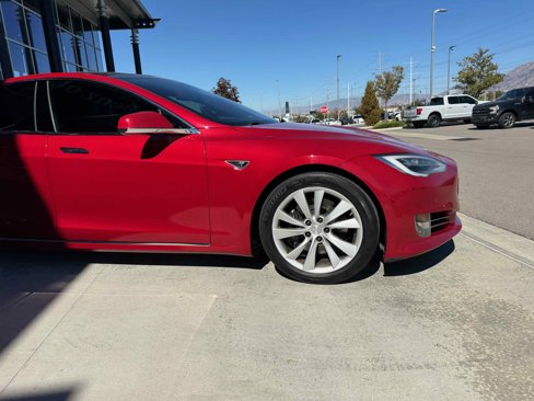 Used 2016 Tesla Model S 60D image 10