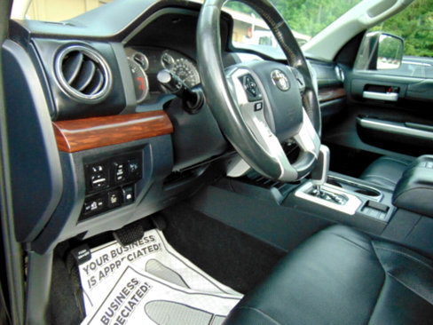 Used 2017 Toyota Tundra Limited w/ Limited Premium Package image 12