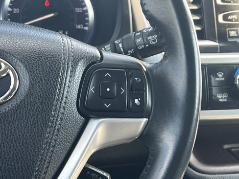 Used 2016 Toyota Highlander Limited image 20