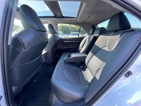Used 2022 Toyota Camry XSE image 20
