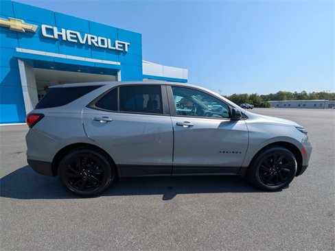 Used 2023 Chevrolet Equinox LS w/ LS Convenience Package image 3