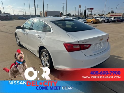 Used 2024 Chevrolet Malibu LT image 3