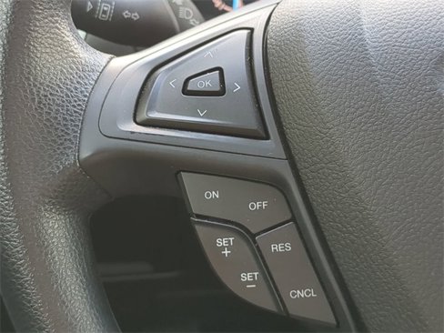 Used 2020 Ford Edge SE image 28