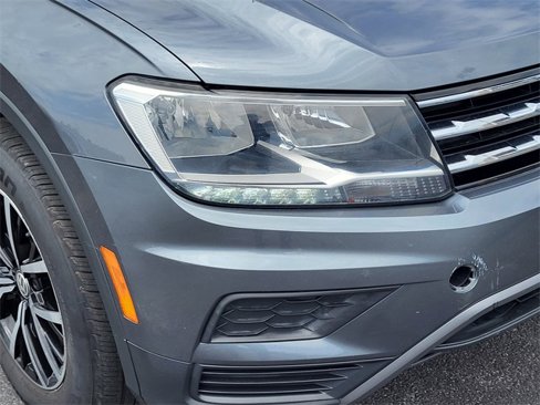 Used 2021 Volkswagen Tiguan SE image 5