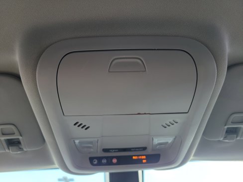 Used 2018 Chevrolet Equinox LT image 22