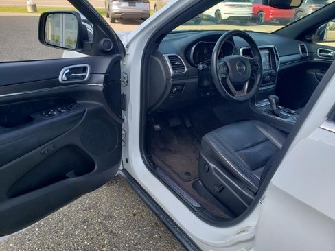 Used 2018 Jeep Grand Cherokee Limited image 11