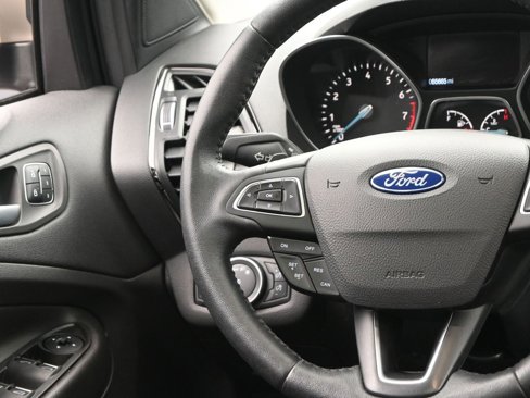 Used 2017 Ford Escape Titanium image 27