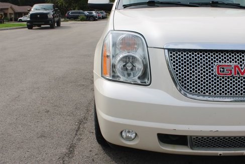 Used 2014 GMC Yukon XL Denali image 50