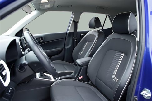 Used 2022 Hyundai Venue Limited image 12
