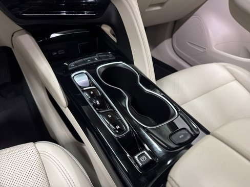 Used 2021 Buick Envision Essence image 41