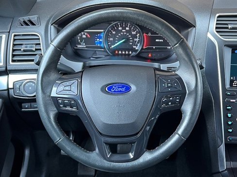 Used 2017 Ford Explorer Sport image 28