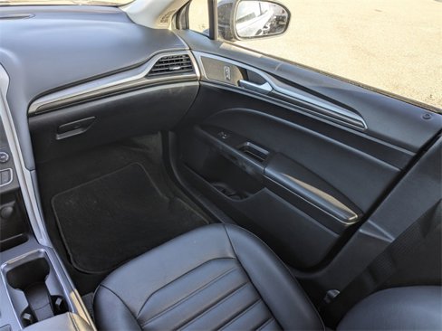 Used 2020 Ford Fusion SEL image 19