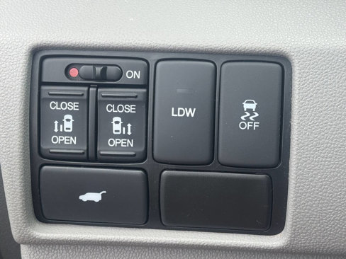 Used 2016 Honda Odyssey EX-L image 25