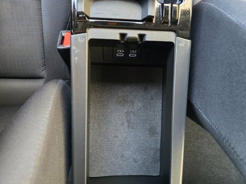 Used 2023 Toyota Prius LE image 27