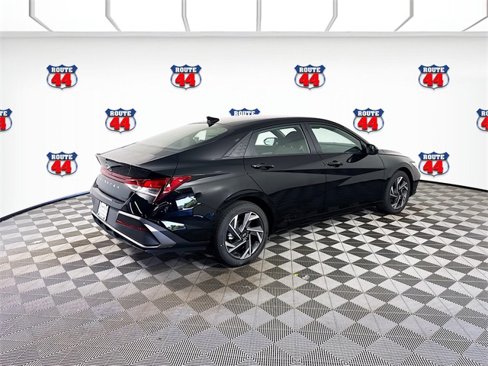 New 2025 Hyundai Elantra Sport image 16