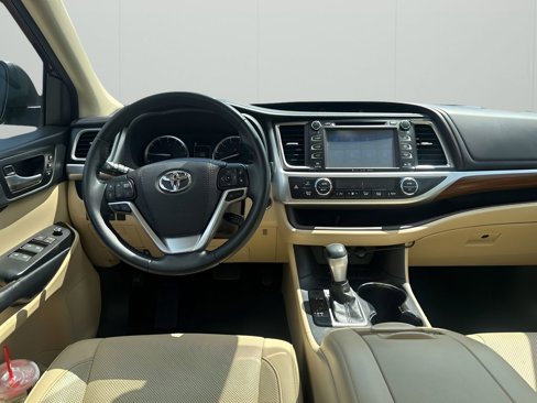 Used 2018 Toyota Highlander Limited image 25
