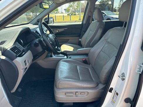 Used 2016 Honda Pilot Elite image 10