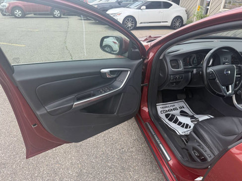 Used 2015 Volvo V60 T5 Premier image 16