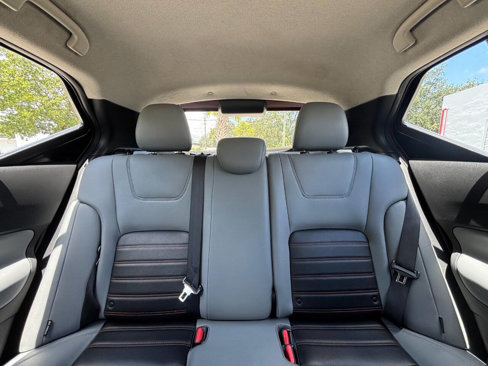 Used 2022 Nissan Kicks SR w/ Premium Package image 17