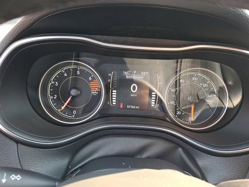 Used 2020 Jeep Cherokee Latitude Plus image 19