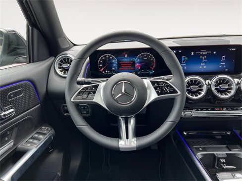 New 2025 Mercedes-Benz GLB 250 4MATIC image 12