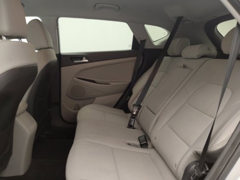 Used 2019 Hyundai Tucson SE image 18