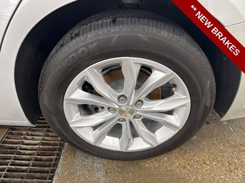 Used 2022 Chevrolet Malibu LT image 5