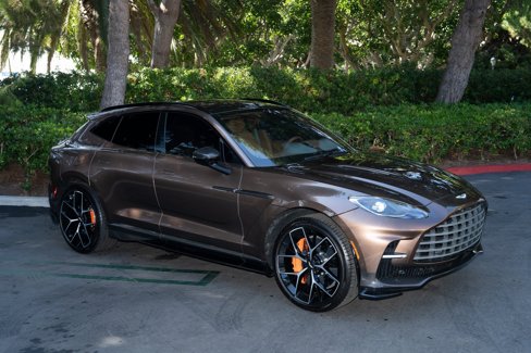 Used 2025 Aston Martin DBX 707 image 1