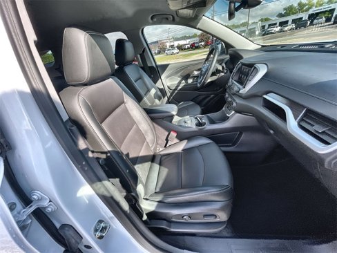 Used 2024 GMC Terrain SLT image 35