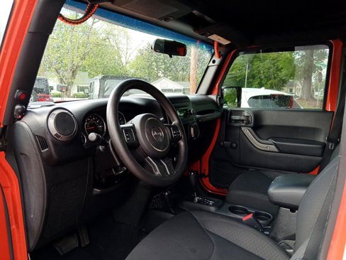 Used 2015 Jeep Wrangler Unlimited Sport image 17
