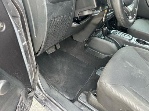 Used 2017 Jeep Wrangler Sport image 20