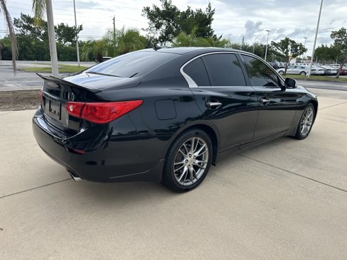 Used 2017 INFINITI Q50 Signature Edition w/ All Weather Package (L93) image 4