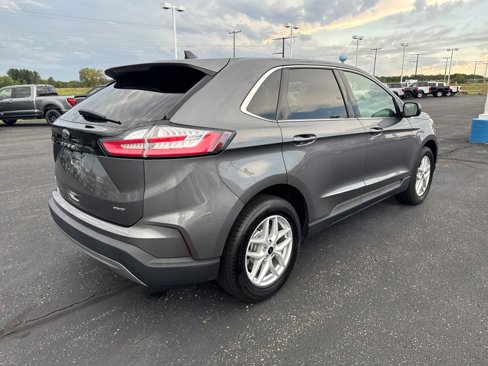 Used 2023 Ford Edge SEL image 5