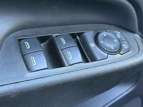 Used 2023 Chevrolet Equinox LT image 12
