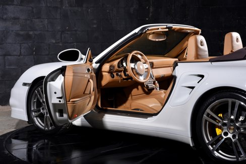 Used 2013 Porsche 911 Turbo S image 23