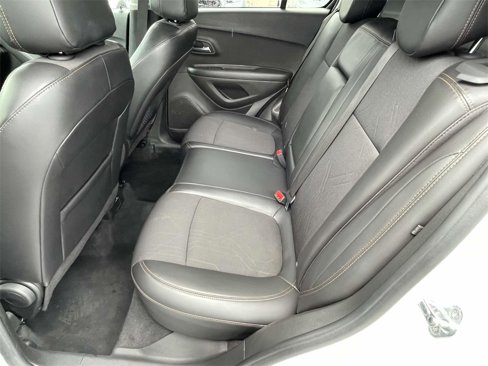 Used 2021 Chevrolet Trax LT w/ Sport Edition image 11