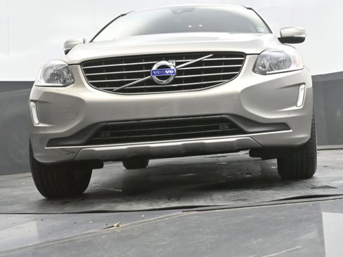 Used 2016 Volvo XC60 T6 w/ Proximity Package image 35