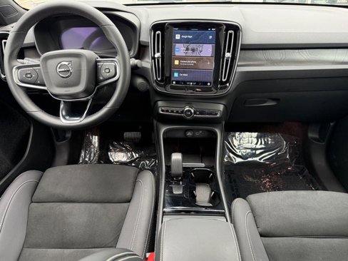 Certified 2023 Volvo C40 P8 Recharge Plus w/ Protection Package Premier image 12
