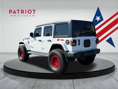 Used 2019 Jeep Wrangler Unlimited Sahara image 3