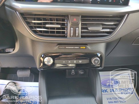 New 2025 Ford Escape SE w/ Class II Trailer Tow Package image 18