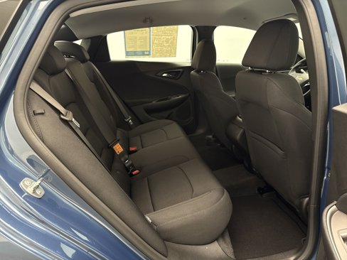 Certified 2025 Chevrolet Malibu LS image 15