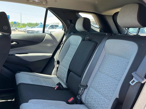 Used 2023 Chevrolet Equinox LS image 18