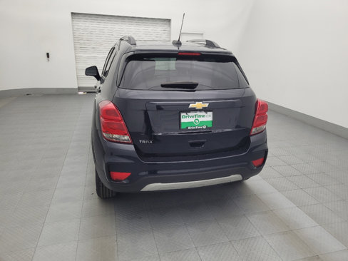 Used 2022 Chevrolet Trax LT w/ LT Convenience Package image 6