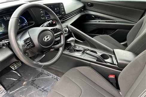 Used 2025 Hyundai Elantra Sport image 10